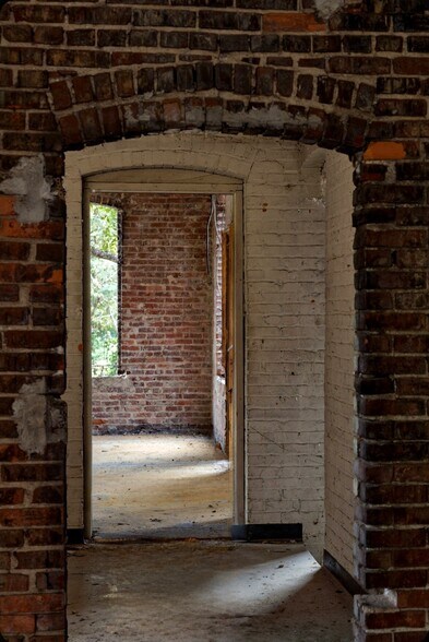 More Photos Of 305 S Orange Ave, Eufaula Industrial For Sale