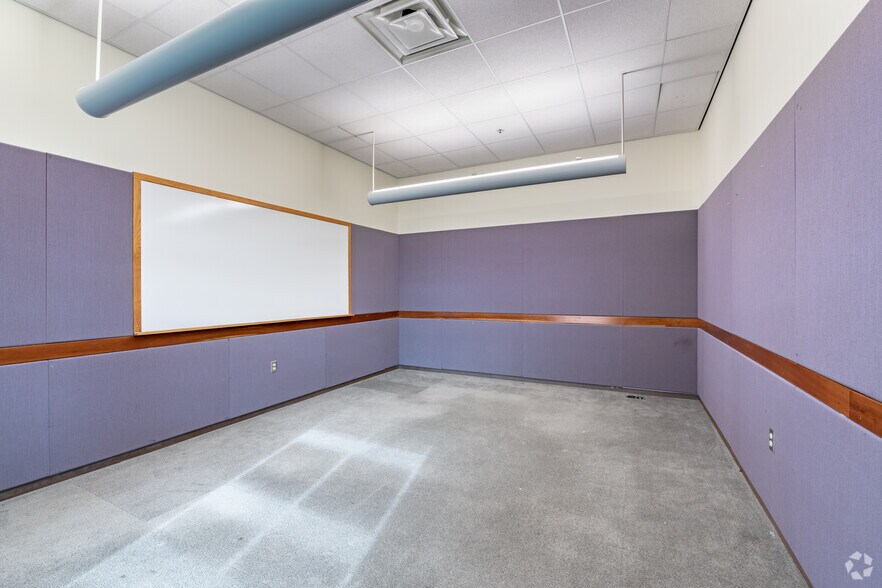 More Photos Of 6901 Portage Rd, Portage Office For Sale