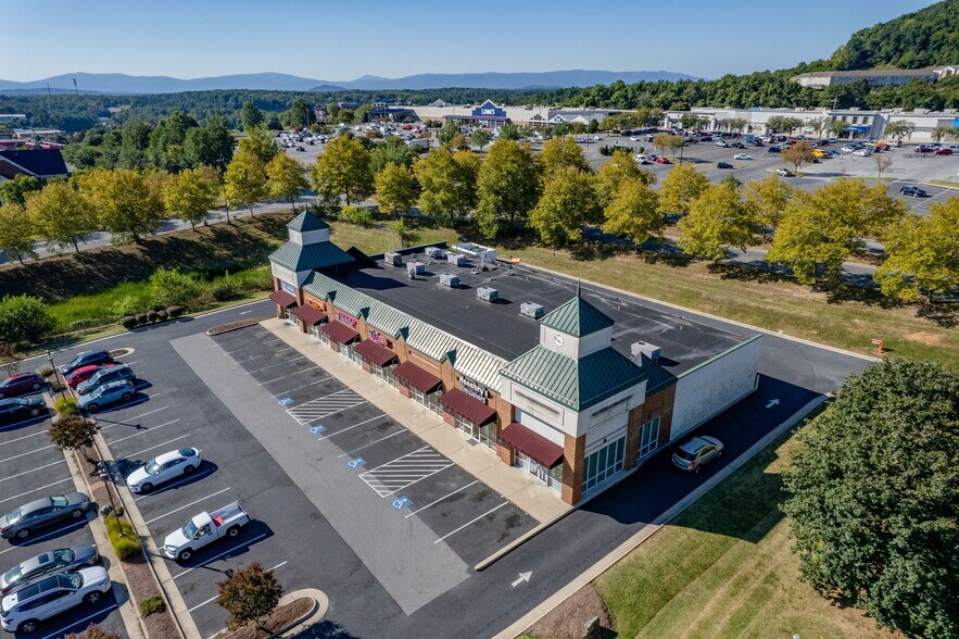 More Photos Of 1028 Richmond Ave, Staunton Unknown For Lease