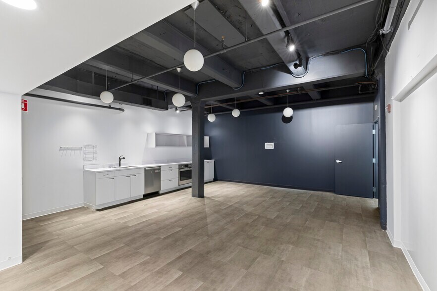 More Photos Of 56 Roland St, Charlestown Flex For Lease