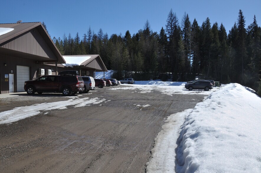More Photos Of 6065 - 6073 US Highway 93, Olney Warehouse For Lease