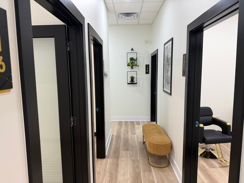 More Photos Of 5770 Peachtree Industrial Blvd, Norcross Storefront For Lease