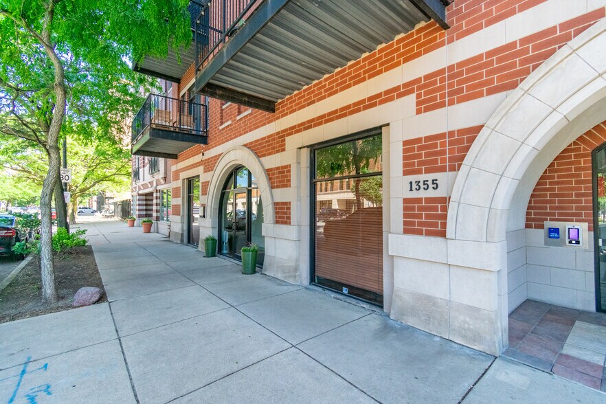 More Photos Of 1355 W Washington Blvd, Chicago Apartments For Sale