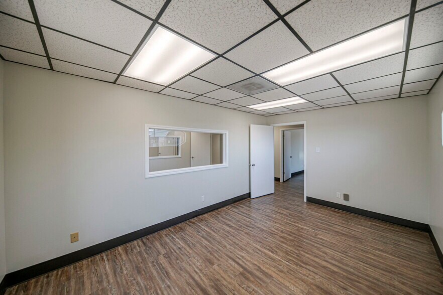 More Photos Of 1410 Rankin Hwy, Midland Office For Sale