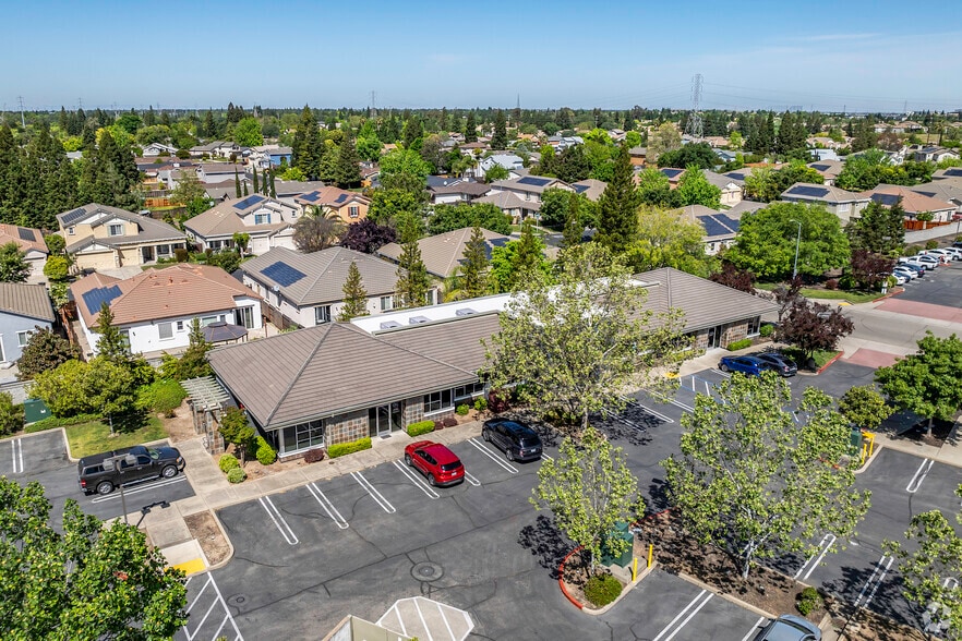 More Photos Of 951 Reserve Dr, Roseville Medical For Lease
