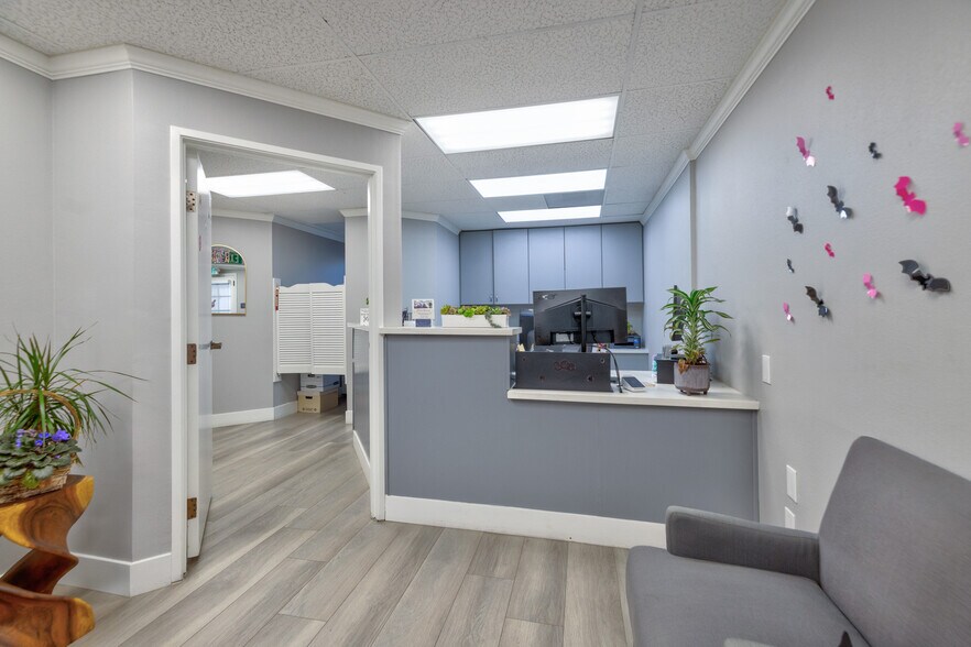 More Photos Of 16336 Whittier Blvd, Whittier Medical For Sale