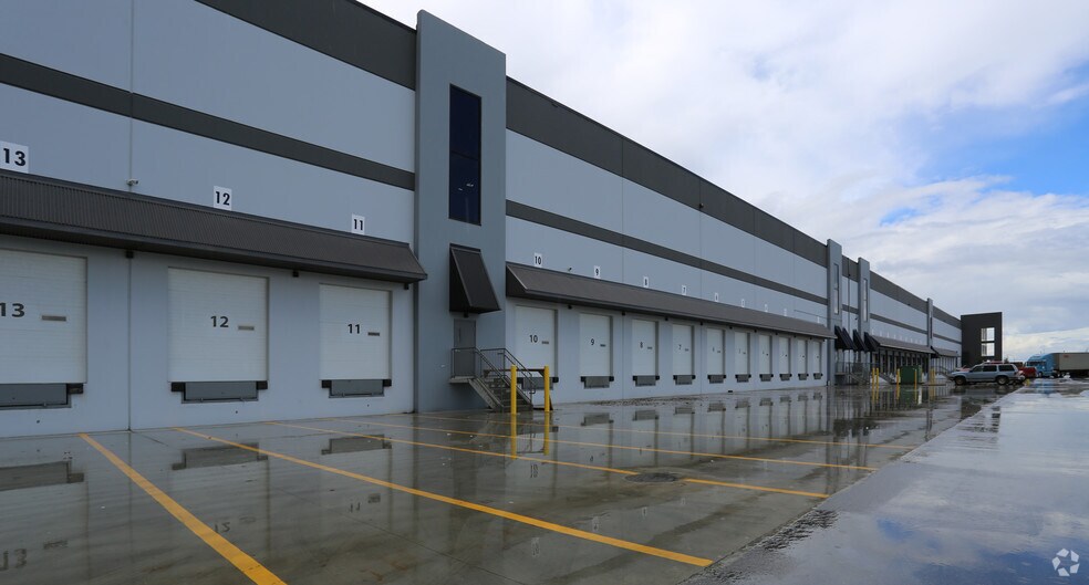 More Photos Of 8151 Churchill St, Delta Warehouse For Lease