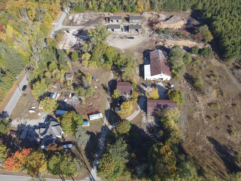 More Photos Of 5052 Reynolds Rd, Sturgeon Bay Flex For Sale