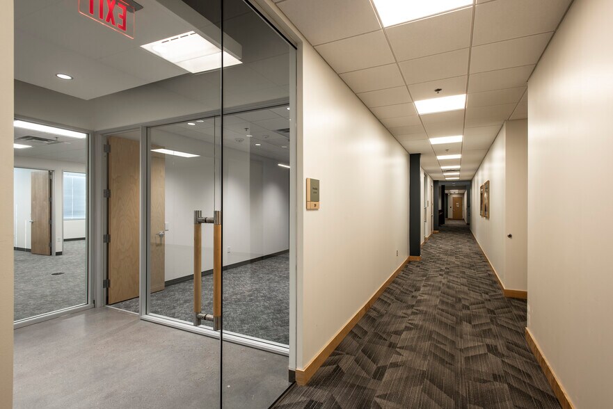 More Photos Of 2121 W Chandler Blvd, Chandler Office For Lease