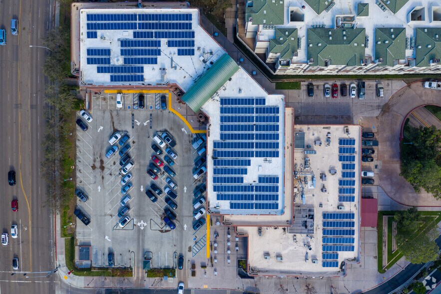 More Photos Of 4150 Regents Park Row, La Jolla Unknown For Lease