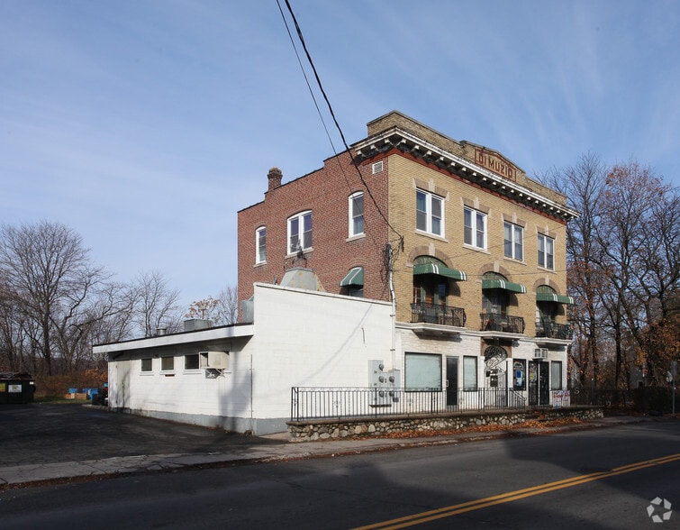 Primary Photo Of 1468-1472 Baldwin St, Waterbury Storefront Retail Residential For Sale