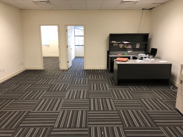 More Photos Of 4366 Victory Blvd, Staten Island Warehouse For Lease