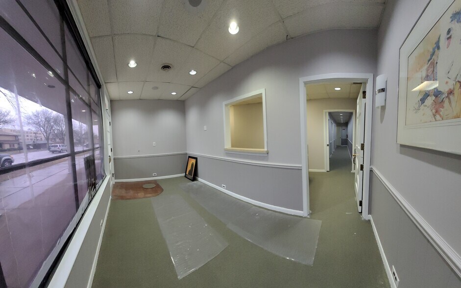 More Photos Of 7712 & 7716 W North Avenue, Elmwood Park Storefront Retail Office For Lease