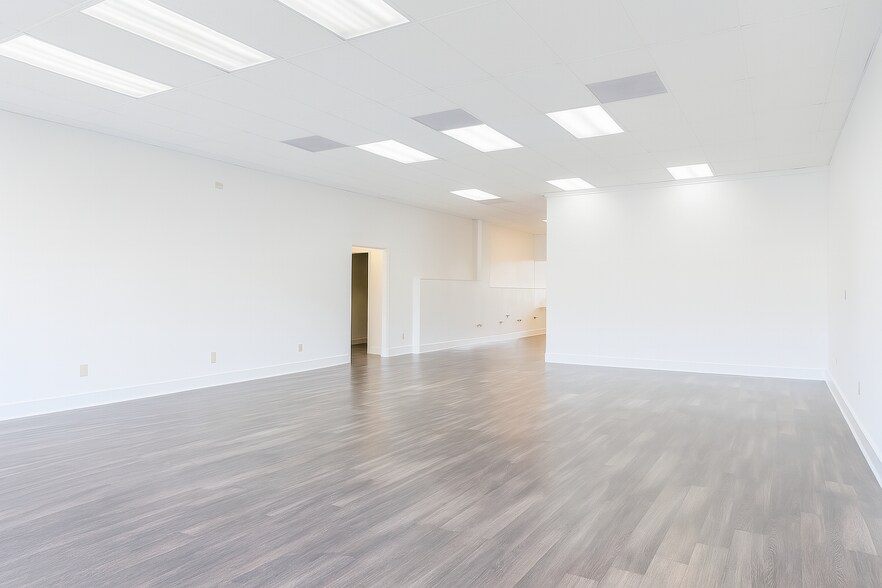 More Photos Of 900 Round Rock Ave, Round Rock Medical For Lease