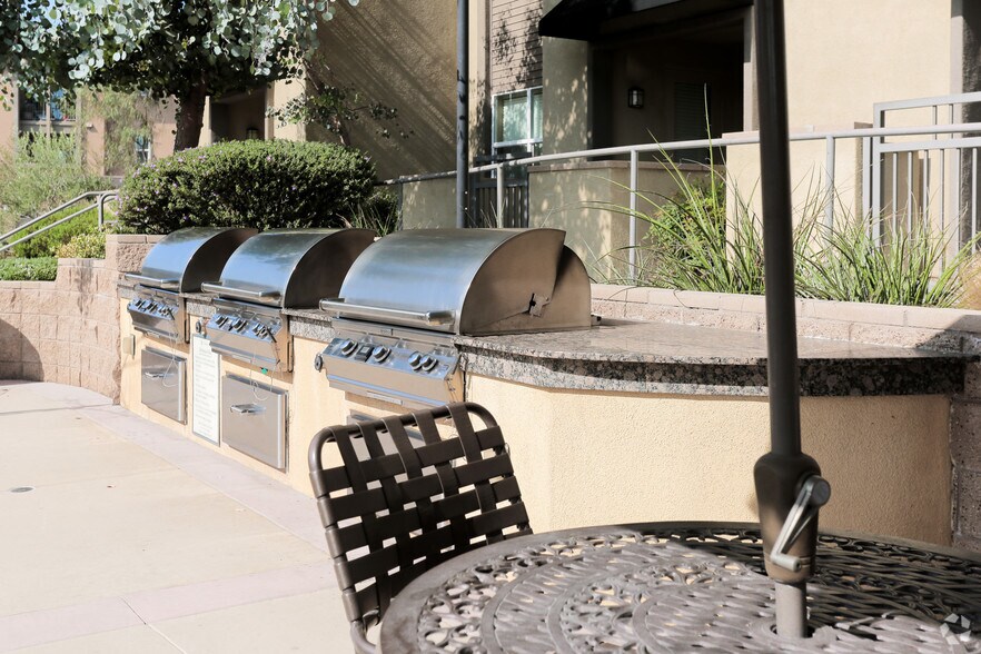 More Photos Of 2855 Foothill Blvd, La Verne Apartments For Lease