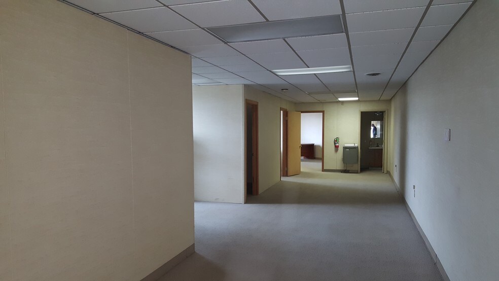 More Photos Of 407 Meco Dr, Wilmington Warehouse For Lease