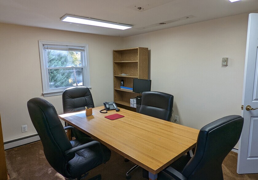 More Photos Of 6917 Annapolis Rd, Hyattsville Storefront Retail Office For Sale