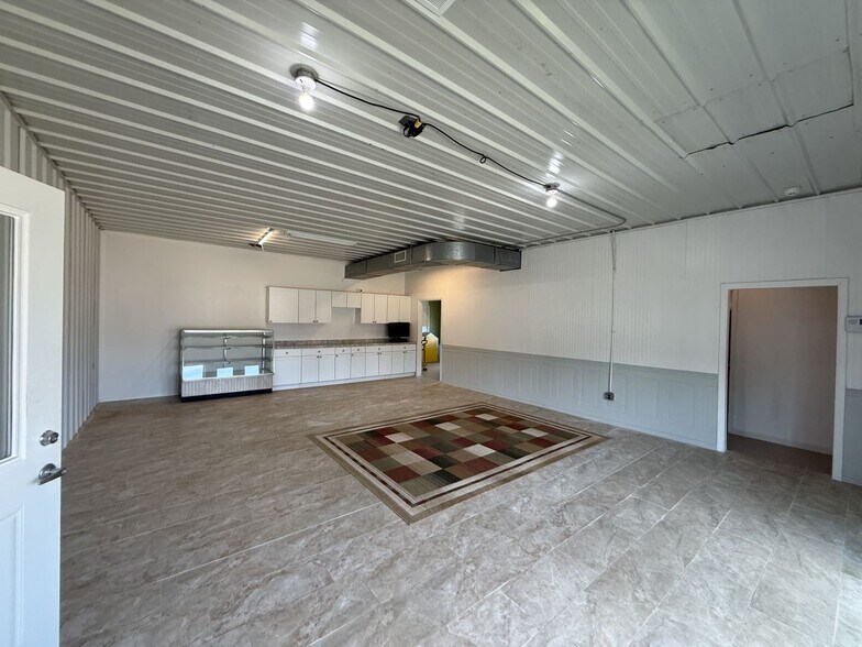 More Photos Of 65994 M 43, Bangor Freestanding For Lease