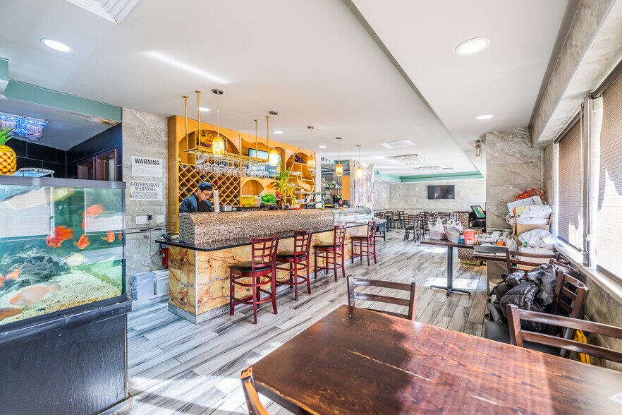 More Photos Of 1506 Bronxdale Ave, Bronx Restaurant For Sale