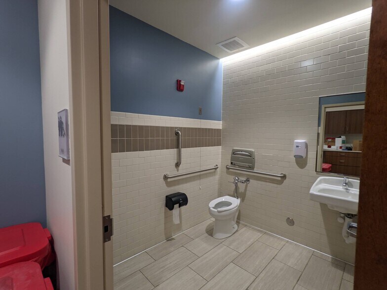 More Photos Of 265 Tanglewood Ln, Silverthorne Medical For Lease