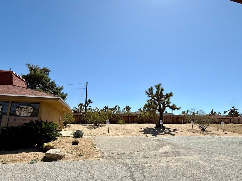 More Photos Of 7328 Valley Vista Ave, Yucca Valley Medical For Lease