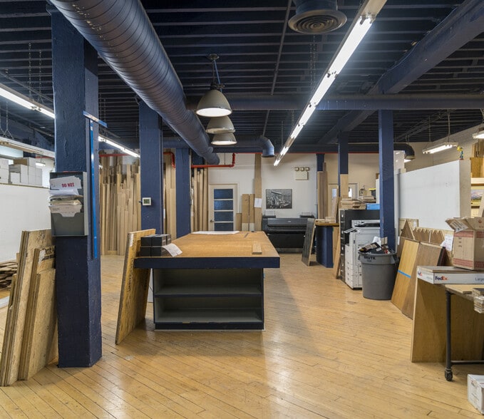 More Photos Of 1891 Park Ave, New York Manufacturing For Sale