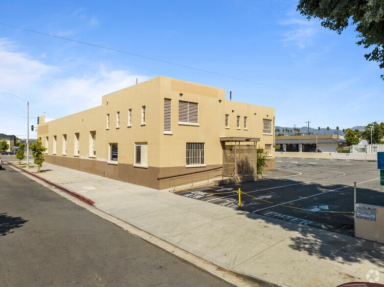 More Photos Of 3250 Glendale Blvd, Los Angeles Storefront Retail Office For Lease