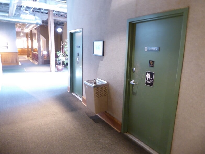 More Photos Of 1667 E 40th St, Cleveland Loft Creative Space For Sale