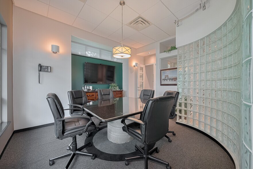 More Photos Of 19855 Greenwind Chase Dr, Houston Medical For Lease