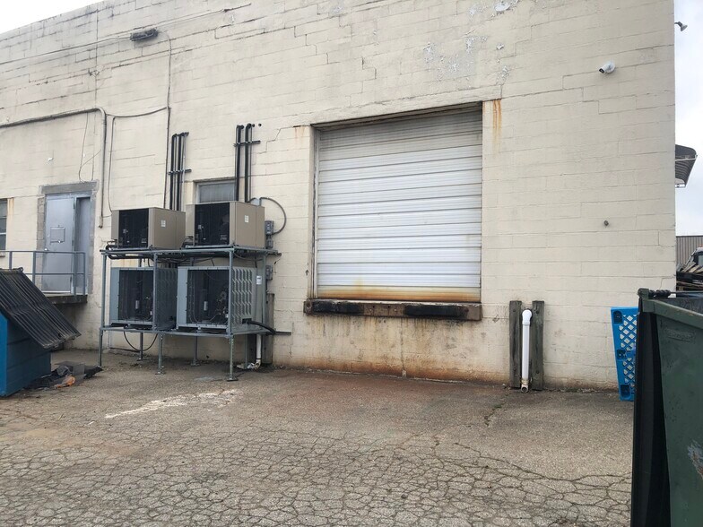 More Photos Of 22 Commerce Rd, Fairfield Warehouse For Lease
