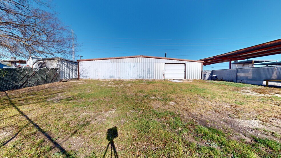 More Photos Of 5512 Binz Engleman Rd, San Antonio Freestanding For Sale