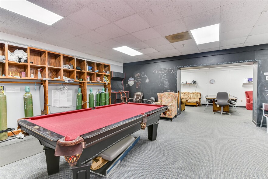More Photos Of 1089 Augusta Rd, Warrenville Office For Sale