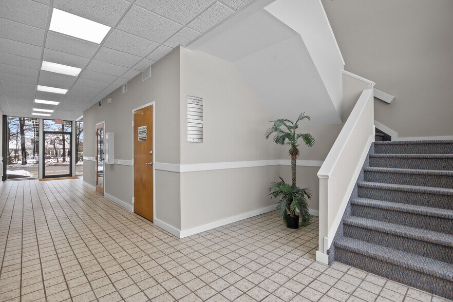 More Photos Of 1410 Hooper Ave, Toms River Office For Lease