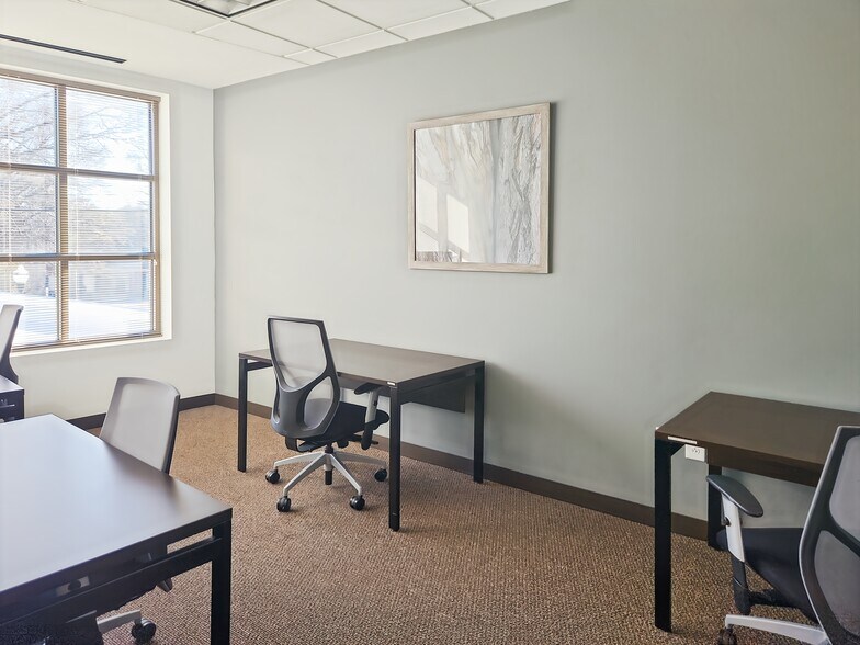 More Photos Of 320 W Lanier Ave, Fayetteville Office For Lease