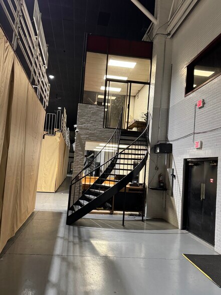 More Photos Of 10408 State Highway 64 E, Tyler Theater Concert Hall For Sale