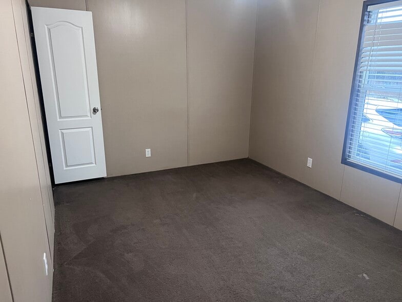 More Photos Of 19645 Nordt Rd, Damon Land For Sale