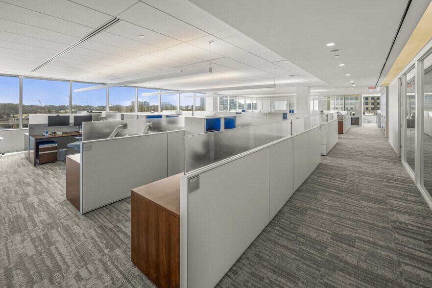 More Photos Of 7940 Jones Branch Dr, McLean Office For Lease