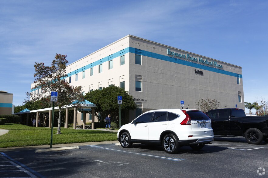 More Photos Of 14100 Fivay Rd, Hudson Medical For Lease