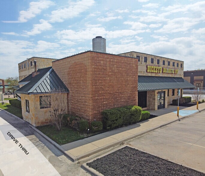 More Photos Of 1858 Precinct Line Rd, Hurst General Retail For Sale