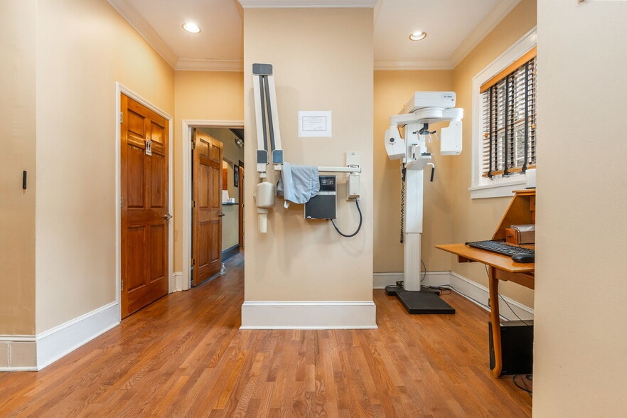 More Photos Of 1624 NE Piedmont Ave, Atlanta Medical For Sale