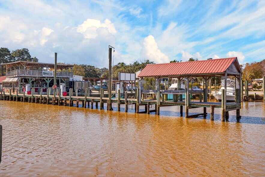 More Photos Of 3308 Mary Walker Dr, Gautier Marina For Sale