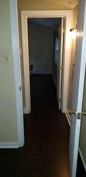 More Photos Of 1303 Veterans Hwy, Bristol Office For Sale