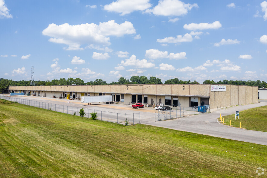 Primary Photo Of 2900 Datsun Dr, Memphis Distribution For Lease