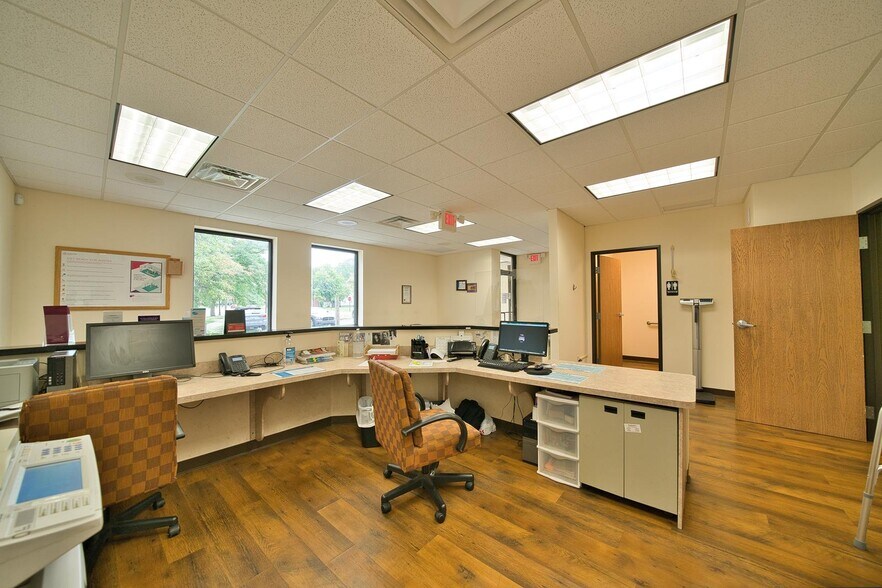 More Photos Of 3620 Biddle Ave, Wyandotte Medical For Sale