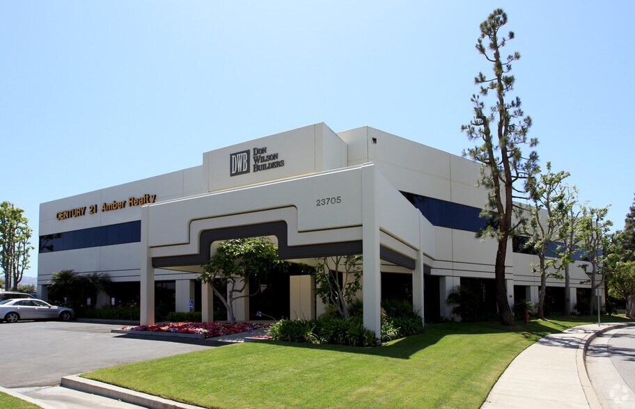More Photos Of 23705 Crenshaw Blvd, Torrance Office For Lease