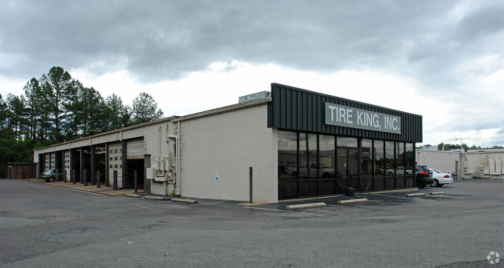 More Photos Of 3738 Durham Chapel Hill Blvd, Durham Freestanding For Lease