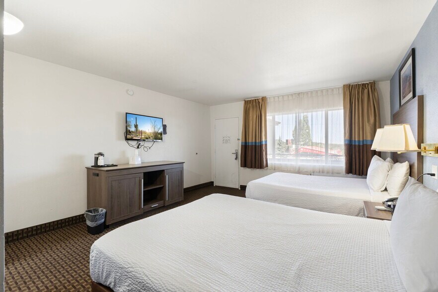 More Photos Of 430 E Route 66, Williams Hotel For Sale