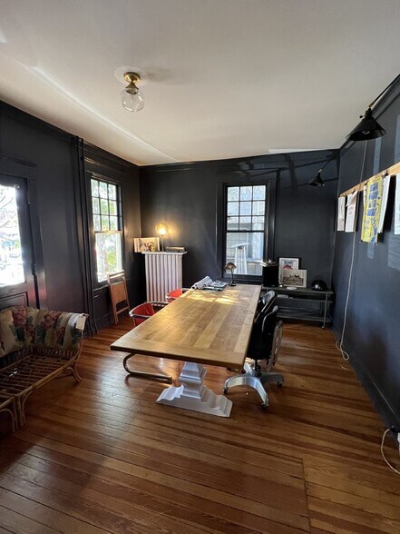More Photos Of 123 E Main St, Charlottesville Coworking Space