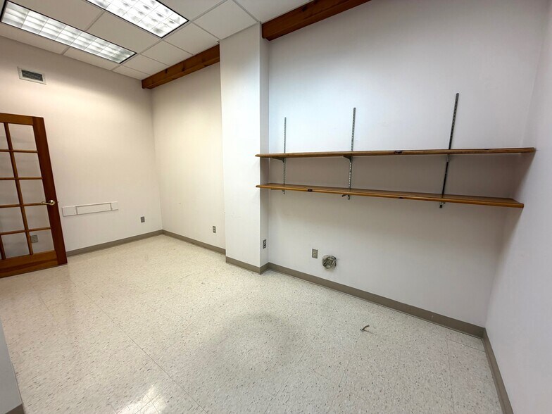 More Photos Of 22 S 2nd St, Emmaus Loft Creative Space For Lease