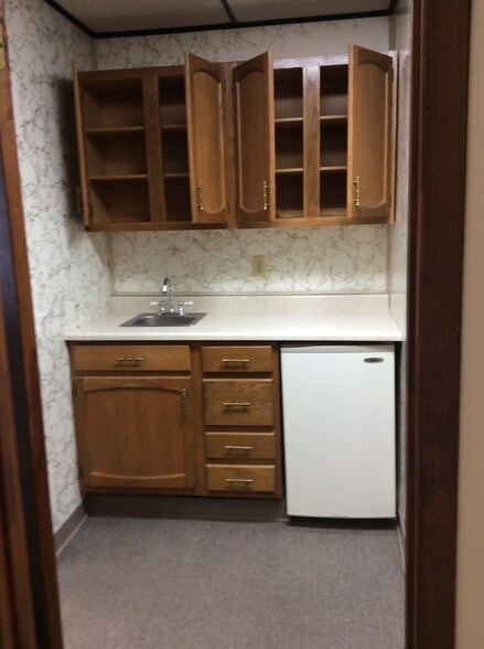 More Photos Of 707-709 Main St, Beech Grove Office For Sale